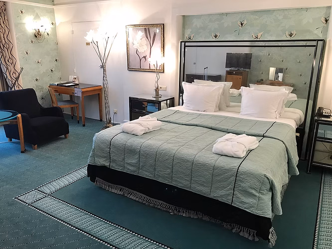 brussels-metropole-bedroom