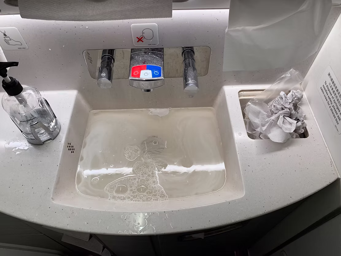 cathay-toilet